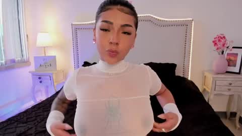 Snapshot of nia_malkova chatting on 25, 4, 2026 Nia Malkova online show from 25, 4, 2026