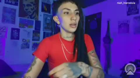 Snapshot of niahhierodula chatting on 24, 6, 2026 niah online show from 24, 6, 2026
