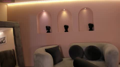 Snapshot of niasalvatore chatting on 6, 10, 2025 Call me Nia online show from 6, 10, 2025