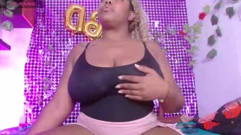 Snapshot of niawk_ chatting on 1, 10, 2025 Niawk online show from 1, 10, 2025