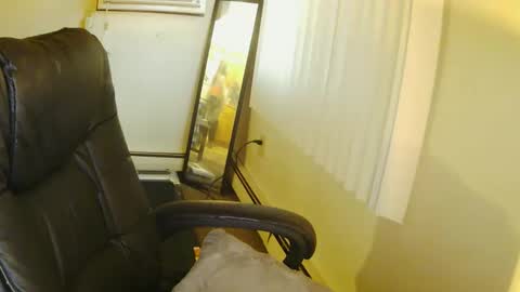 Snapshot of niccibaby chatting on 13, 10, 2025 Nicci babyyy online show from 13, 10, 2025