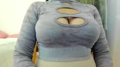 Snapshot of nicebrown chatting on 6, 3, 2025 Sfora online show from 6, 3, 2025