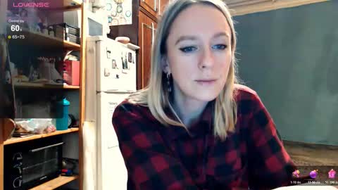 Snapshot of nicekat chatting on 31, 10, 2025 Kathrine online show from 31, 10, 2025