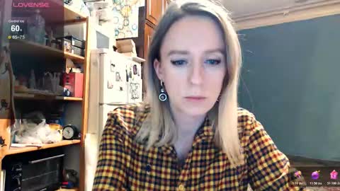 Snapshot of nicekat chatting on 15, 11, 2025 Kathrine online show from 15, 11, 2025