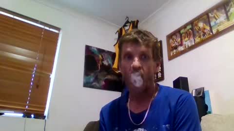 Snapshot of niceozziecockxxx chatting on 24, 11, 2025 Sexiishaine online show from 24, 11, 2025