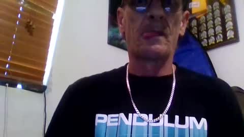 Snapshot of niceozziecockxxx chatting on 20, 12, 2025 Sexiishaine online show from 20, 12, 2025