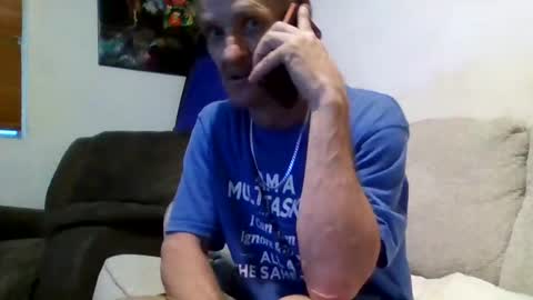 Snapshot of niceozziecockxxx chatting on 22, 12, 2025 Sexiishaine online show from 22, 12, 2025