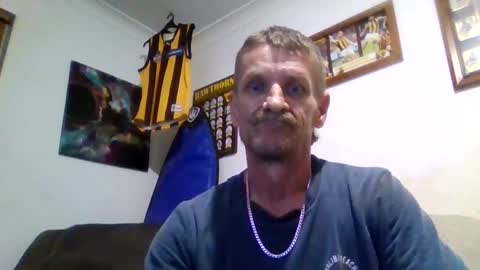 Snapshot of niceozziecockxxx chatting on 9, 1, 2026 Sexiishaine online show from 9, 1, 2026