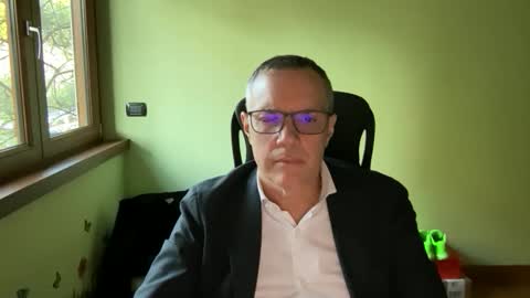 Snapshot of niceshy_71 chatting on 9, 4, 2026 Andrew online show from 9, 4, 2026