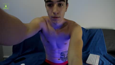 Nicholas online show from 22, 12, 2025