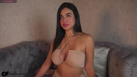 Snapshot of nichole__evans chatting on 5, 3, 2025 nichole__evans online show from 5, 3, 2025