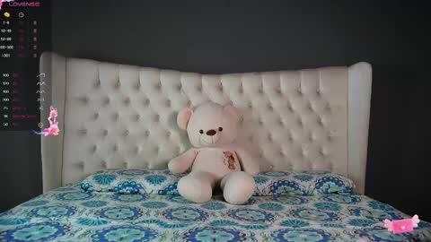 Snapshot of nichole_bree chatting on 10, 3, 2025 Nichole online show from 10, 3, 2025