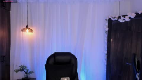 nick fenix online show from 25, 4, 2026
