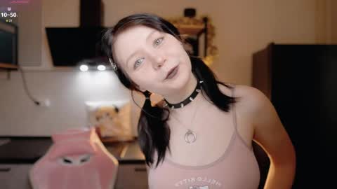 nickari_x online show from 10, 4, 2026