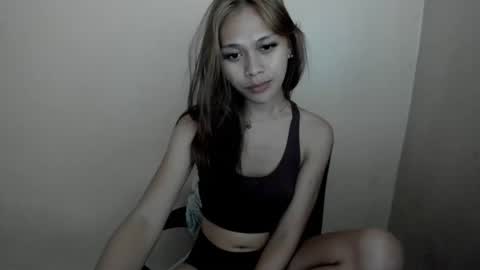 Snapshot of nicki_bows chatting on 7, 1, 2026 nicki_bows online show from 7, 1, 2026