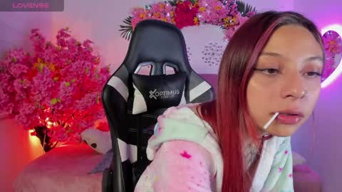 nickie_reed_ online show from 10, 5, 2026