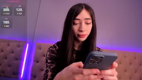Nickie online show from 8, 12, 2024
