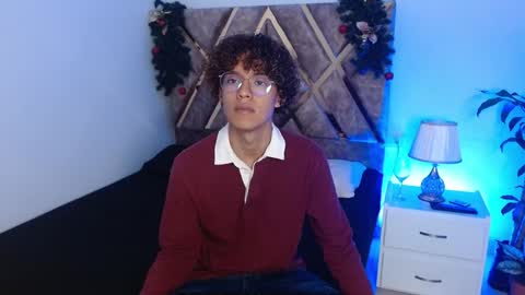 Nickolas Muoz online show from 19, 12, 2024