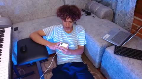 Nickolas Muoz online show from 16, 1, 2025