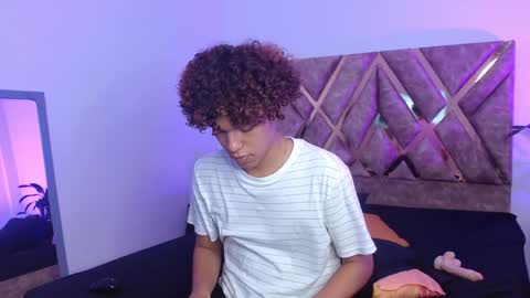 Nickolas Muoz online show from 2, 2, 2025