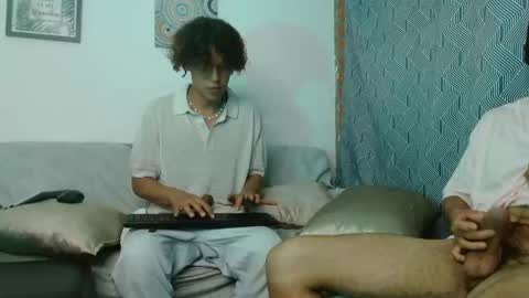 Nickolas Muoz online show from 5, 2, 2025