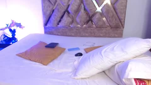 Nickolas Muoz online show from 14, 2, 2025