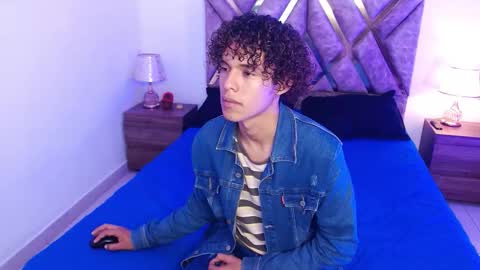 Nickolas Muoz online show from 12, 9, 2025