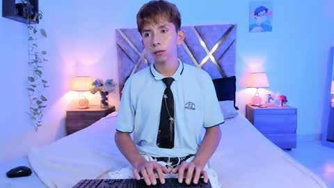 Nickolas Muoz online show from 24, 10, 2025