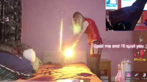 Snapshot of nicktu52 chatting on 19, 12, 2025 nicktuuk online show from 19, 12, 2025