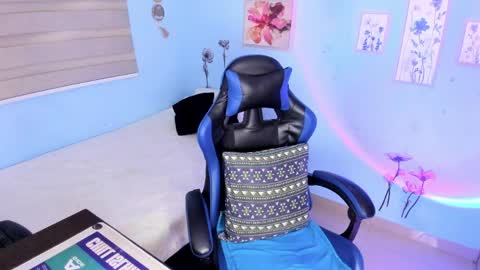 lucy online show from 27, 3, 2026