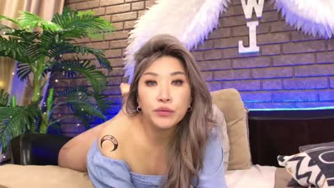 Snapshot of nicky_owl chatting on 5, 2, 2025 Today is my 41st birthday  And in 2 hours Im waiting for you on the stream Stock up on tokens and a good mood Nicky online show from 5, 2, 2025