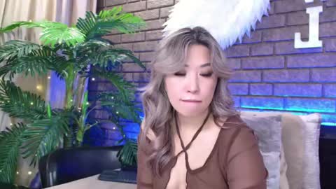 Snapshot of nicky_owl chatting on 19, 2, 2025 Today is my 41st birthday  And in 2 hours Im waiting for you on the stream Stock up on tokens and a good mood Nicky online show from 19, 2, 2025
