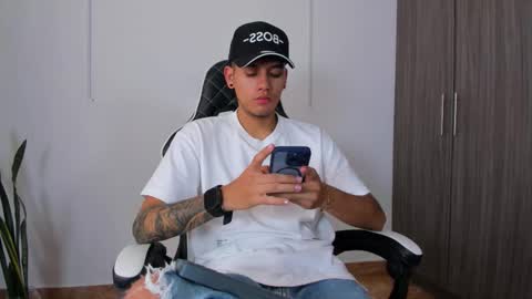 Nicky  online show from 8, 9, 2025