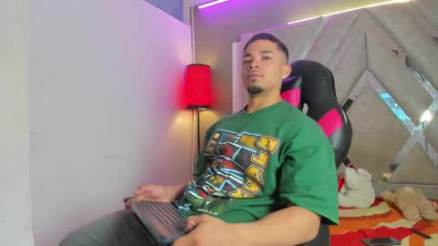 Snapshot of nico_blaze7 chatting on 5, 2, 2026 nico_blaze7 online show from 5, 2, 2026