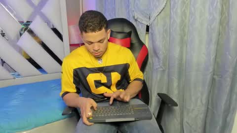 Snapshot of nico_blaze7 chatting on 3, 3, 2026 nico_blaze7 online show from 3, 3, 2026