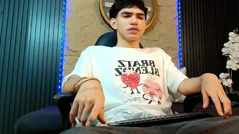 Snapshot of nico_monroet chatting on 15, 5, 2026 nico_monroet online show from 15, 5, 2026
