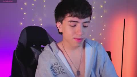 Nicolas online show from 5, 12, 2025