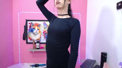 nicol_grey1302 online show from 7, 3, 2026