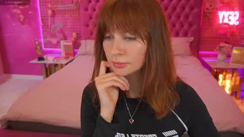 Nicol Moonn online show from 15, 11, 2025