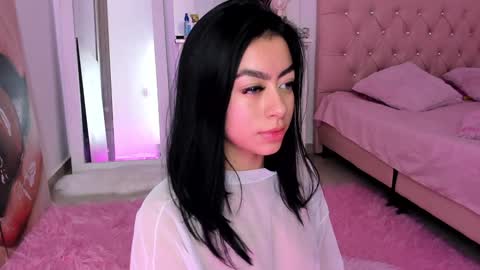 Snapshot of nicol_rosee chatting on 17, 1, 2025 SOFIA online show from 17, 1, 2025