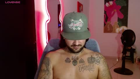 Snapshot of nicolas_torres99 chatting on 12, 1, 2025 nicolas online show from 12, 1, 2025