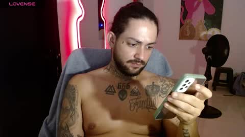 Snapshot of nicolas_torres99 chatting on 16, 1, 2025 nicolas online show from 16, 1, 2025