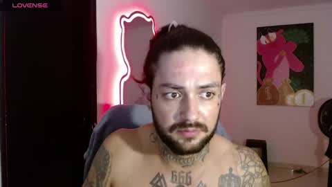 Snapshot of nicolas_torres99 chatting on 24, 1, 2025 nicolas online show from 24, 1, 2025