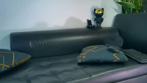 Nicolas online show from 12, 11, 2025