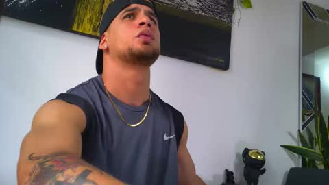 Nicolas online show from 19, 12, 2025