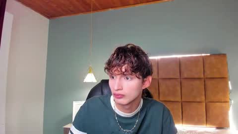 nicolasferrer18 online show from 9, 11, 2025