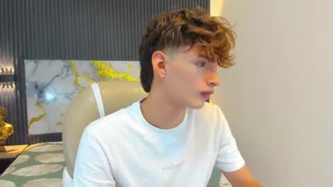 nicolasferrer18 online show from 18, 11, 2025