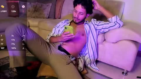 nicolasrodrii online show from 1, 2, 2025