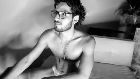 nicolasrodrii online show from 24, 2, 2025