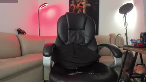 Nicolas Fellener online show from 21, 12, 2025